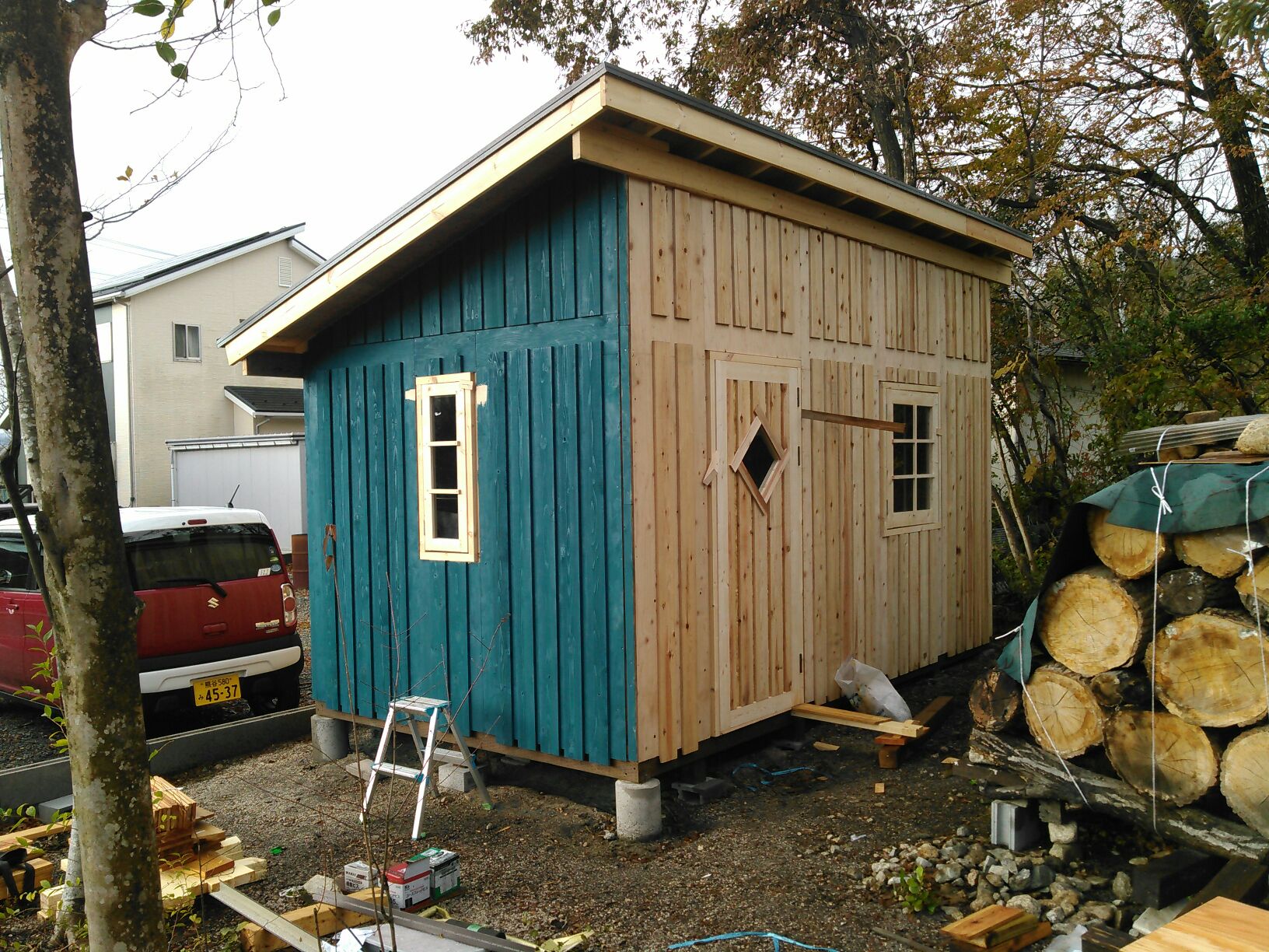 現場ブログ 片流れ屋根のタイニーハウス 小屋 作成中 有限会社アトリエエムズ
