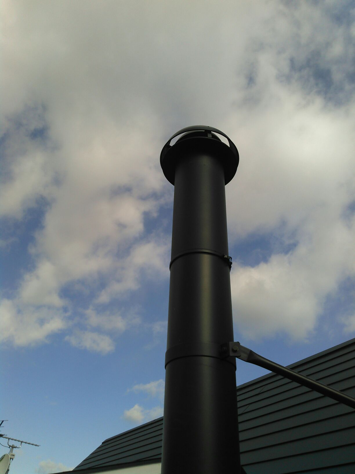 社長ブログ 強風対応薪ストーブ煙突 有限会社アトリエエムズ